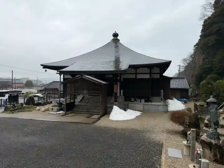 金前寺の{uncategorized: "未分類", other: "その他", undefined: "問題あり", building: "その他建物", grave: "お墓", sacred_gate: "鳥居", guardian: "狛犬", statue: "像", buddha: "仏像", history: "歴史", nature: "自然", garden: "庭園", animal: "動物", pagoda: "塔", temizu: "手水舎", mountain_gate: "山門・神門", sanctuary: "本殿・本堂", subordinate: "末社・摂社", art: "芸術", scenery: "景色", jizo: "地蔵", ema: "絵馬", goshuin: "御朱印", omikuji: "おみくじ", items: "授与品その他", amulet: "お守り", goshuincho: "御朱印帳", eats: "食事", festival: "お祭り", votive_dance: "神楽", shichigosan: "七五三参", wedding: "結婚式", experience: "体験その他", initially: "初詣", around: "周辺", anti_infection: "感染症対策"}
