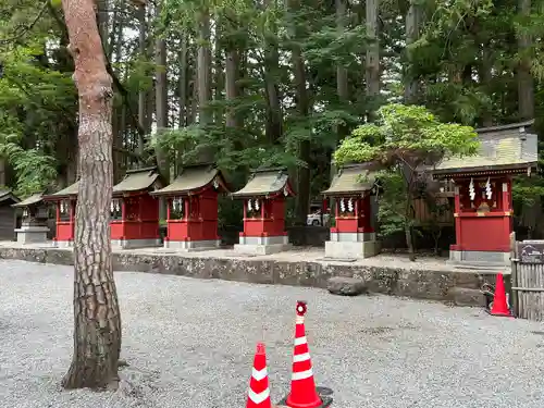 北口本宮冨士浅間神社の末社・摂社