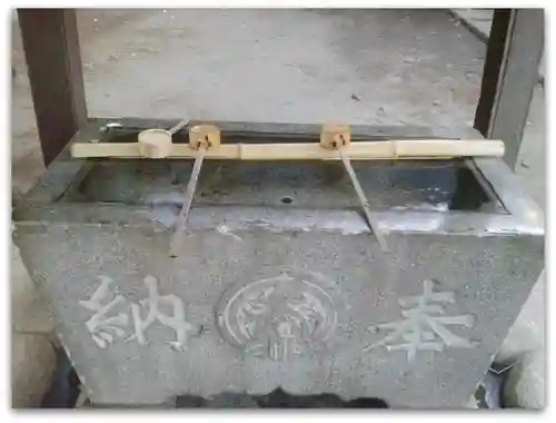 野沢稲荷神社の手水舎