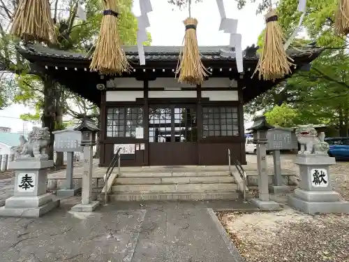 西八幡社の{uncategorized: "未分類", other: "その他", undefined: "問題あり", building: "その他建物", grave: "お墓", sacred_gate: "鳥居", guardian: "狛犬", statue: "像", buddha: "仏像", history: "歴史", nature: "自然", garden: "庭園", animal: "動物", pagoda: "塔", temizu: "手水舎", mountain_gate: "山門・神門", sanctuary: "本殿・本堂", subordinate: "末社・摂社", art: "芸術", scenery: "景色", jizo: "地蔵", ema: "絵馬", goshuin: "御朱印", omikuji: "おみくじ", items: "授与品その他", amulet: "お守り", goshuincho: "御朱印帳", eats: "食事", festival: "お祭り", votive_dance: "神楽", shichigosan: "七五三参", wedding: "結婚式", experience: "体験その他", initially: "初詣", around: "周辺", anti_infection: "感染症対策"}