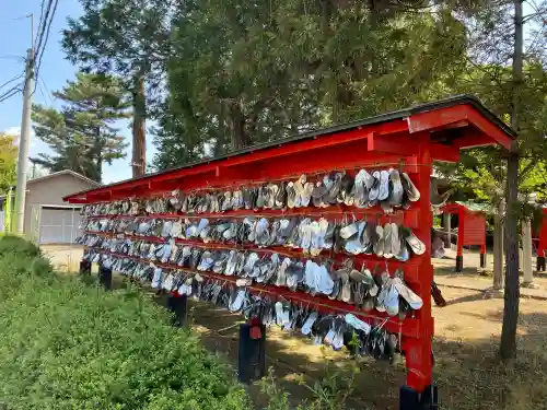 子神社の{uncategorized: "未分類", other: "その他", undefined: "問題あり", building: "その他建物", grave: "お墓", sacred_gate: "鳥居", guardian: "狛犬", statue: "像", buddha: "仏像", history: "歴史", nature: "自然", garden: "庭園", animal: "動物", pagoda: "塔", temizu: "手水舎", mountain_gate: "山門・神門", sanctuary: "本殿・本堂", subordinate: "末社・摂社", art: "芸術", scenery: "景色", jizo: "地蔵", ema: "絵馬", goshuin: "御朱印", omikuji: "おみくじ", items: "授与品その他", amulet: "お守り", goshuincho: "御朱印帳", eats: "食事", festival: "お祭り", votive_dance: "神楽", shichigosan: "七五三参", wedding: "結婚式", experience: "体験その他", initially: "初詣", around: "周辺", anti_infection: "感染症対策"}