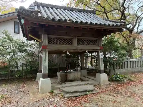 忌部神社の手水舎