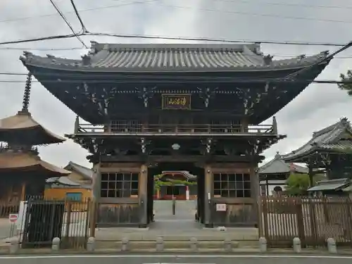 観音寺の山門・神門