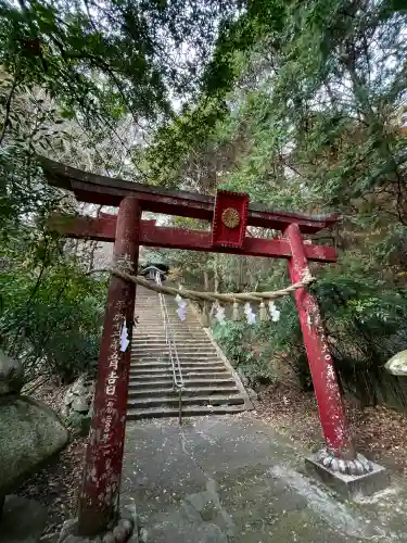 柞原八幡宮の{uncategorized: "未分類", other: "その他", undefined: "問題あり", building: "その他建物", grave: "お墓", sacred_gate: "鳥居", guardian: "狛犬", statue: "像", buddha: "仏像", history: "歴史", nature: "自然", garden: "庭園", animal: "動物", pagoda: "塔", temizu: "手水舎", mountain_gate: "山門・神門", sanctuary: "本殿・本堂", subordinate: "末社・摂社", art: "芸術", scenery: "景色", jizo: "地蔵", ema: "絵馬", goshuin: "御朱印", omikuji: "おみくじ", items: "授与品その他", amulet: "お守り", goshuincho: "御朱印帳", eats: "食事", festival: "お祭り", votive_dance: "神楽", shichigosan: "七五三参", wedding: "結婚式", experience: "体験その他", initially: "初詣", around: "周辺", anti_infection: "感染症対策"}