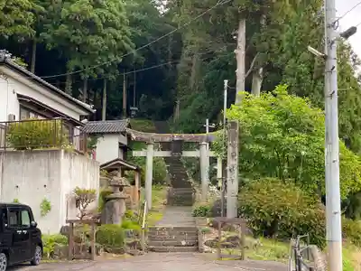 飛澤神社の鳥居