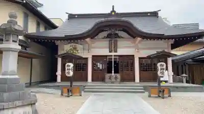 龍城神社の{uncategorized: "未分類", other: "その他", undefined: "問題あり", building: "その他建物", grave: "お墓", sacred_gate: "鳥居", guardian: "狛犬", statue: "像", buddha: "仏像", history: "歴史", nature: "自然", garden: "庭園", animal: "動物", pagoda: "塔", temizu: "手水舎", mountain_gate: "山門・神門", sanctuary: "本殿・本堂", subordinate: "末社・摂社", art: "芸術", scenery: "景色", jizo: "地蔵", ema: "絵馬", goshuin: "御朱印", omikuji: "おみくじ", items: "授与品その他", amulet: "お守り", goshuincho: "御朱印帳", eats: "食事", festival: "お祭り", votive_dance: "神楽", shichigosan: "七五三参", wedding: "結婚式", experience: "体験その他", initially: "初詣", around: "周辺", anti_infection: "感染症対策"}