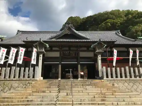 甲宗八幡宮の本殿