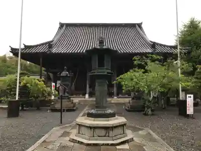 穴太寺の本殿・本堂