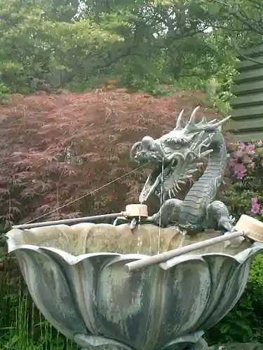 成就院の手水舎