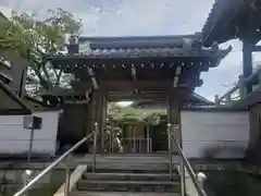 教善寺の山門