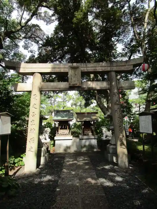 小倉祇園八坂神社の末社・摂社
