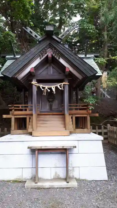千歳神社の末社・摂社