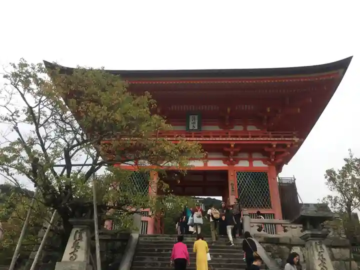 清水寺の山門・神門