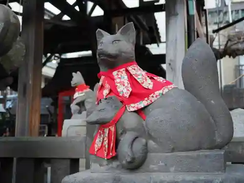 被官稲荷神社の狛犬