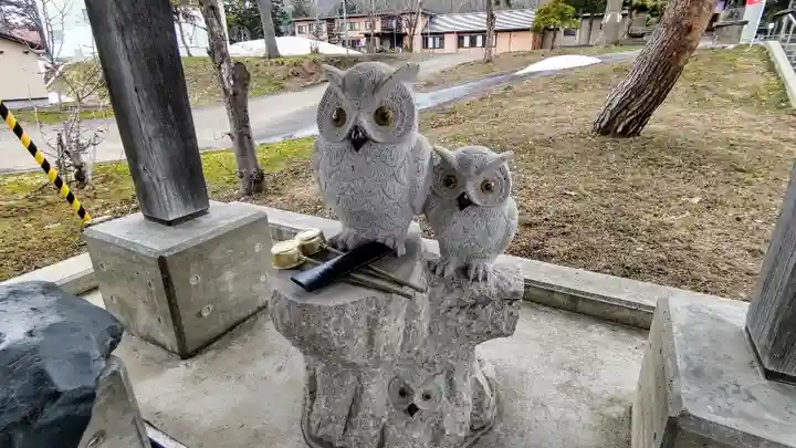 市来知神社の像