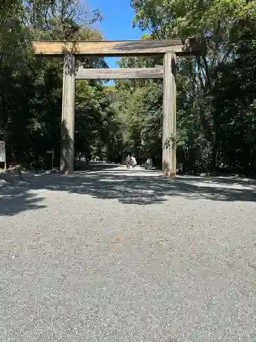 熱田神宮の{uncategorized: "未分類", other: "その他", undefined: "問題あり", building: "その他建物", grave: "お墓", sacred_gate: "鳥居", guardian: "狛犬", statue: "像", buddha: "仏像", history: "歴史", nature: "自然", garden: "庭園", animal: "動物", pagoda: "塔", temizu: "手水舎", mountain_gate: "山門・神門", sanctuary: "本殿・本堂", subordinate: "末社・摂社", art: "芸術", scenery: "景色", jizo: "地蔵", ema: "絵馬", goshuin: "御朱印", omikuji: "おみくじ", items: "授与品その他", amulet: "お守り", goshuincho: "御朱印帳", eats: "食事", festival: "お祭り", votive_dance: "神楽", shichigosan: "七五三参", wedding: "結婚式", experience: "体験その他", initially: "初詣", around: "周辺", anti_infection: "感染症対策"}