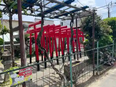 宇佐稲荷大明神の{uncategorized: "未分類", other: "その他", undefined: "問題あり", building: "その他建物", grave: "お墓", sacred_gate: "鳥居", guardian: "狛犬", statue: "像", buddha: "仏像", history: "歴史", nature: "自然", garden: "庭園", animal: "動物", pagoda: "塔", temizu: "手水舎", mountain_gate: "山門・神門", sanctuary: "本殿・本堂", subordinate: "末社・摂社", art: "芸術", scenery: "景色", jizo: "地蔵", ema: "絵馬", goshuin: "御朱印", omikuji: "おみくじ", items: "授与品その他", amulet: "お守り", goshuincho: "御朱印帳", eats: "食事", festival: "お祭り", votive_dance: "神楽", shichigosan: "七五三参", wedding: "結婚式", experience: "体験その他", initially: "初詣", around: "周辺", anti_infection: "感染症対策"}