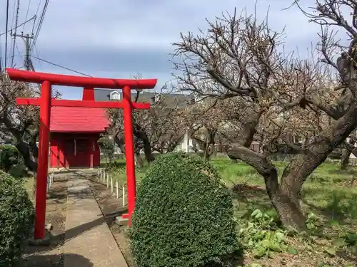 内出稲荷の建物その他