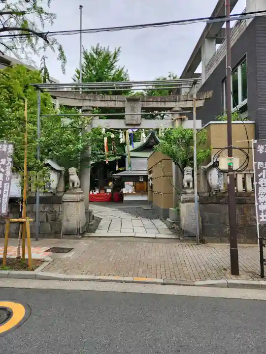 小野照崎神社の{uncategorized: "未分類", other: "その他", undefined: "問題あり", building: "その他建物", grave: "お墓", sacred_gate: "鳥居", guardian: "狛犬", statue: "像", buddha: "仏像", history: "歴史", nature: "自然", garden: "庭園", animal: "動物", pagoda: "塔", temizu: "手水舎", mountain_gate: "山門・神門", sanctuary: "本殿・本堂", subordinate: "末社・摂社", art: "芸術", scenery: "景色", jizo: "地蔵", ema: "絵馬", goshuin: "御朱印", omikuji: "おみくじ", items: "授与品その他", amulet: "お守り", goshuincho: "御朱印帳", eats: "食事", festival: "お祭り", votive_dance: "神楽", shichigosan: "七五三参", wedding: "結婚式", experience: "体験その他", initially: "初詣", around: "周辺", anti_infection: "感染症対策"}