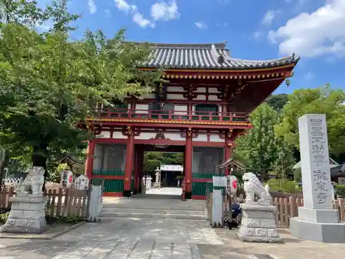 瀧泉寺（目黒不動尊）の山門