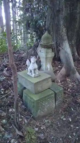 出世稲荷神社の狛犬