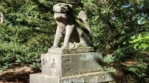 川西神社の狛犬