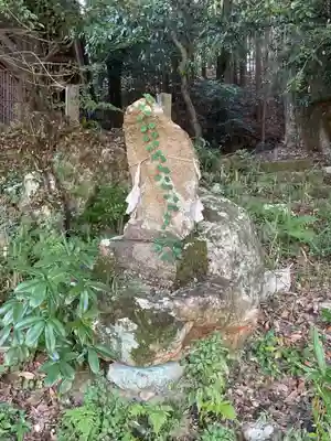 神明神社(大薮町)の像