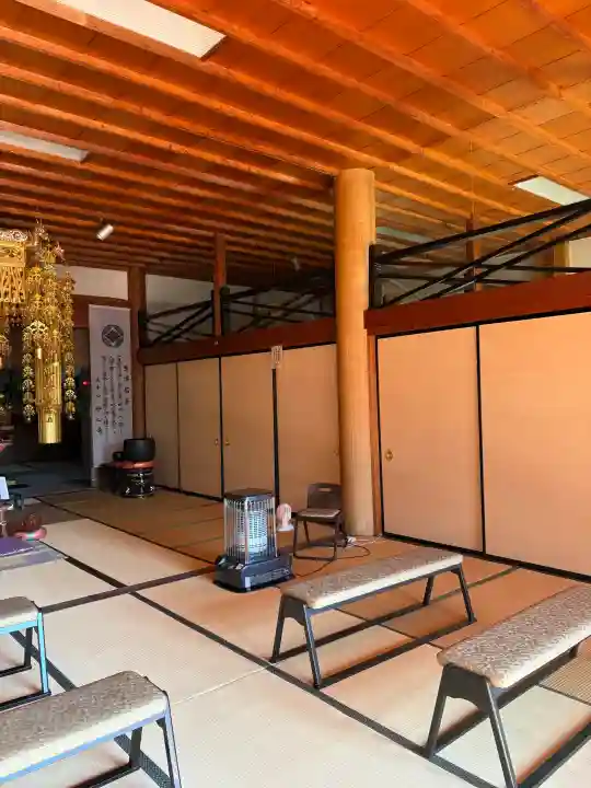 万尺寺の{uncategorized: "未分類", other: "その他", undefined: "問題あり", building: "その他建物", grave: "お墓", sacred_gate: "鳥居", guardian: "狛犬", statue: "像", buddha: "仏像", history: "歴史", nature: "自然", garden: "庭園", animal: "動物", pagoda: "塔", temizu: "手水舎", mountain_gate: "山門・神門", sanctuary: "本殿・本堂", subordinate: "末社・摂社", art: "芸術", scenery: "景色", jizo: "地蔵", ema: "絵馬", goshuin: "御朱印", omikuji: "おみくじ", items: "授与品その他", amulet: "お守り", goshuincho: "御朱印帳", eats: "食事", festival: "お祭り", votive_dance: "神楽", shichigosan: "七五三参", wedding: "結婚式", experience: "体験その他", initially: "初詣", around: "周辺", anti_infection: "感染症対策"}