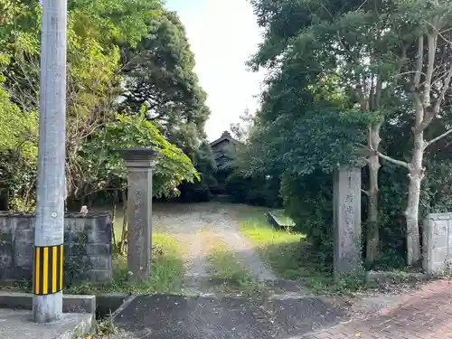 孝明寺の山門・神門