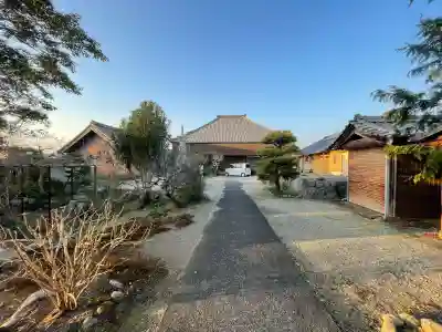 積善寺の{uncategorized: "未分類", other: "その他", undefined: "問題あり", building: "その他建物", grave: "お墓", sacred_gate: "鳥居", guardian: "狛犬", statue: "像", buddha: "仏像", history: "歴史", nature: "自然", garden: "庭園", animal: "動物", pagoda: "塔", temizu: "手水舎", mountain_gate: "山門・神門", sanctuary: "本殿・本堂", subordinate: "末社・摂社", art: "芸術", scenery: "景色", jizo: "地蔵", ema: "絵馬", goshuin: "御朱印", omikuji: "おみくじ", items: "授与品その他", amulet: "お守り", goshuincho: "御朱印帳", eats: "食事", festival: "お祭り", votive_dance: "神楽", shichigosan: "七五三参", wedding: "結婚式", experience: "体験その他", initially: "初詣", around: "周辺", anti_infection: "感染症対策"}