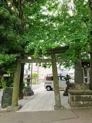 諏訪神社の鳥居