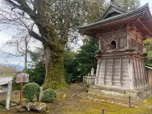 松尾寺の{uncategorized: "未分類", other: "その他", undefined: "問題あり", building: "その他建物", grave: "お墓", sacred_gate: "鳥居", guardian: "狛犬", statue: "像", buddha: "仏像", history: "歴史", nature: "自然", garden: "庭園", animal: "動物", pagoda: "塔", temizu: "手水舎", mountain_gate: "山門・神門", sanctuary: "本殿・本堂", subordinate: "末社・摂社", art: "芸術", scenery: "景色", jizo: "地蔵", ema: "絵馬", goshuin: "御朱印", omikuji: "おみくじ", items: "授与品その他", amulet: "お守り", goshuincho: "御朱印帳", eats: "食事", festival: "お祭り", votive_dance: "神楽", shichigosan: "七五三参", wedding: "結婚式", experience: "体験その他", initially: "初詣", around: "周辺", anti_infection: "感染症対策"}