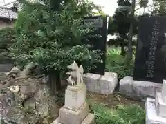 稲荷神社の狛犬