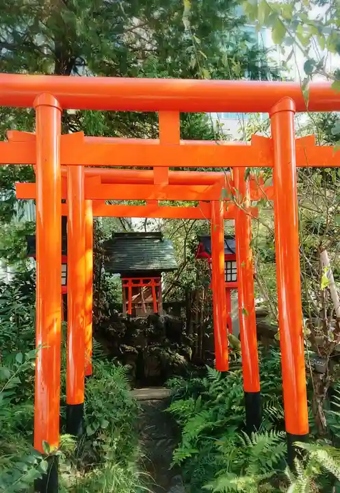 六本木天祖神社の末社・摂社