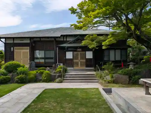 長福寺の{uncategorized: "未分類", other: "その他", undefined: "問題あり", building: "その他建物", grave: "お墓", sacred_gate: "鳥居", guardian: "狛犬", statue: "像", buddha: "仏像", history: "歴史", nature: "自然", garden: "庭園", animal: "動物", pagoda: "塔", temizu: "手水舎", mountain_gate: "山門・神門", sanctuary: "本殿・本堂", subordinate: "末社・摂社", art: "芸術", scenery: "景色", jizo: "地蔵", ema: "絵馬", goshuin: "御朱印", omikuji: "おみくじ", items: "授与品その他", amulet: "お守り", goshuincho: "御朱印帳", eats: "食事", festival: "お祭り", votive_dance: "神楽", shichigosan: "七五三参", wedding: "結婚式", experience: "体験その他", initially: "初詣", around: "周辺", anti_infection: "感染症対策"}