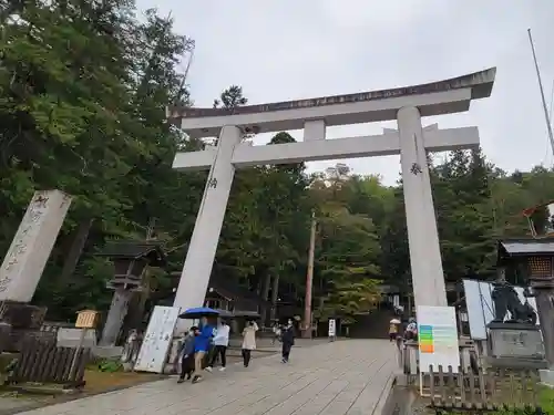 諏訪大社の鳥居