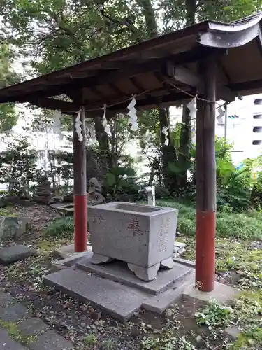 蠣崎神社の手水舎
