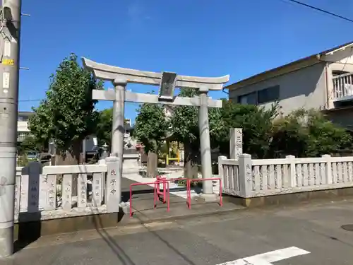 八王子神社の鳥居