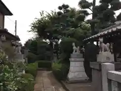 稲荷神社の狛犬