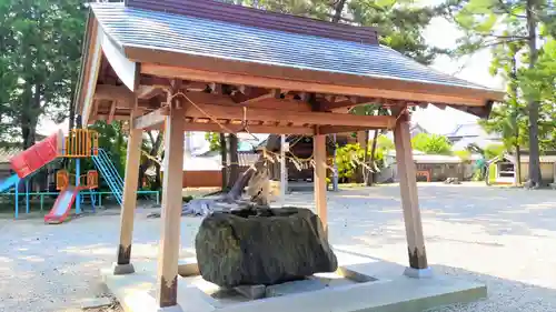 神明神社（箕輪神明神社）の手水舎
