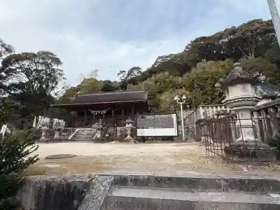 瀧山寺の{uncategorized: "未分類", other: "その他", undefined: "問題あり", building: "その他建物", grave: "お墓", sacred_gate: "鳥居", guardian: "狛犬", statue: "像", buddha: "仏像", history: "歴史", nature: "自然", garden: "庭園", animal: "動物", pagoda: "塔", temizu: "手水舎", mountain_gate: "山門・神門", sanctuary: "本殿・本堂", subordinate: "末社・摂社", art: "芸術", scenery: "景色", jizo: "地蔵", ema: "絵馬", goshuin: "御朱印", omikuji: "おみくじ", items: "授与品その他", amulet: "お守り", goshuincho: "御朱印帳", eats: "食事", festival: "お祭り", votive_dance: "神楽", shichigosan: "七五三参", wedding: "結婚式", experience: "体験その他", initially: "初詣", around: "周辺", anti_infection: "感染症対策"}