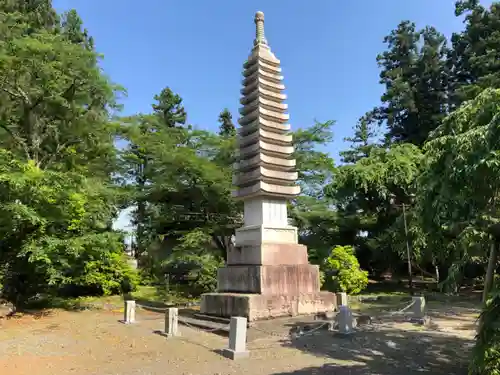 富士山法華本門寺根源の塔