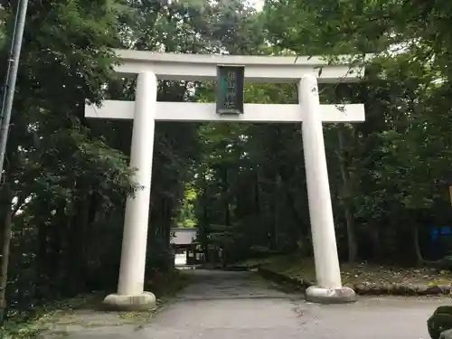 雄山神社前立社壇の鳥居