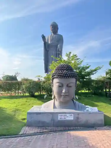東本願寺本廟 牛久浄苑（牛久大仏）(茨城県)
