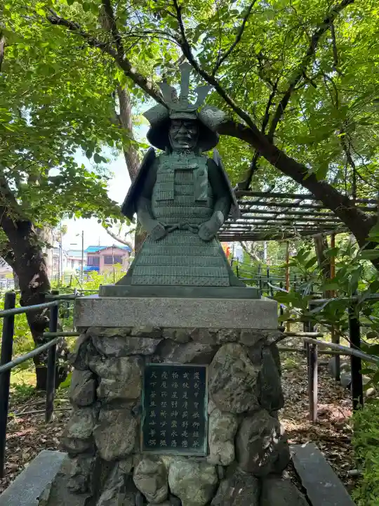 藤森神社の{uncategorized: "未分類", other: "その他", undefined: "問題あり", building: "その他建物", grave: "お墓", sacred_gate: "鳥居", guardian: "狛犬", statue: "像", buddha: "仏像", history: "歴史", nature: "自然", garden: "庭園", animal: "動物", pagoda: "塔", temizu: "手水舎", mountain_gate: "山門・神門", sanctuary: "本殿・本堂", subordinate: "末社・摂社", art: "芸術", scenery: "景色", jizo: "地蔵", ema: "絵馬", goshuin: "御朱印", omikuji: "おみくじ", items: "授与品その他", amulet: "お守り", goshuincho: "御朱印帳", eats: "食事", festival: "お祭り", votive_dance: "神楽", shichigosan: "七五三参", wedding: "結婚式", experience: "体験その他", initially: "初詣", around: "周辺", anti_infection: "感染症対策"}