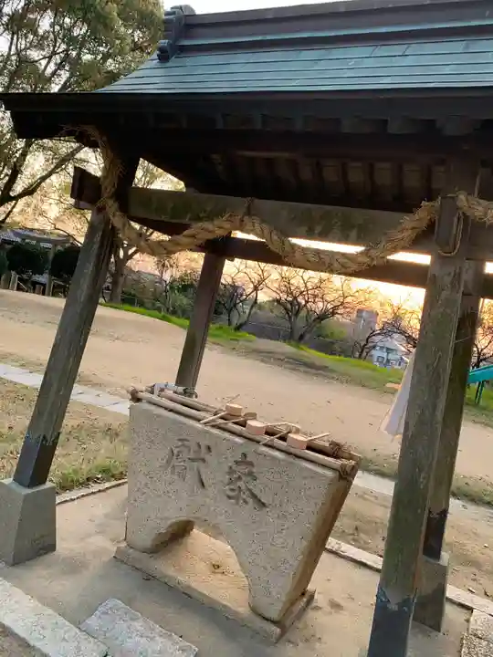 梶返天満宮の手水舎