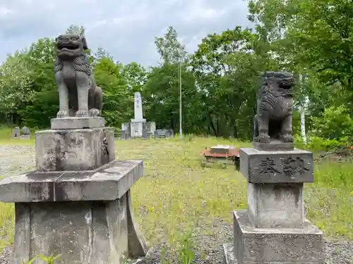 温根別神社の狛犬