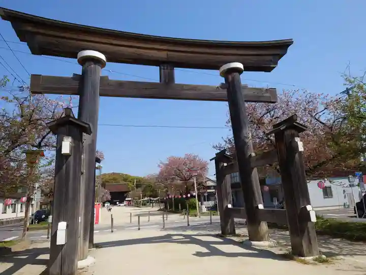 尾張大國霊神社(国府宮)の鳥居