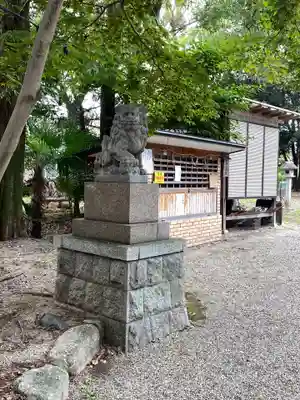 漆部神社の狛犬
