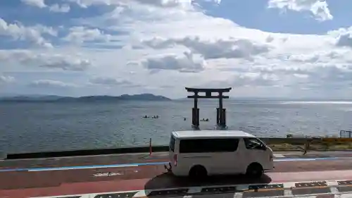 白鬚神社の{uncategorized: "未分類", other: "その他", undefined: "問題あり", building: "その他建物", grave: "お墓", sacred_gate: "鳥居", guardian: "狛犬", statue: "像", buddha: "仏像", history: "歴史", nature: "自然", garden: "庭園", animal: "動物", pagoda: "塔", temizu: "手水舎", mountain_gate: "山門・神門", sanctuary: "本殿・本堂", subordinate: "末社・摂社", art: "芸術", scenery: "景色", jizo: "地蔵", ema: "絵馬", goshuin: "御朱印", omikuji: "おみくじ", items: "授与品その他", amulet: "お守り", goshuincho: "御朱印帳", eats: "食事", festival: "お祭り", votive_dance: "神楽", shichigosan: "七五三参", wedding: "結婚式", experience: "体験その他", initially: "初詣", around: "周辺", anti_infection: "感染症対策"}